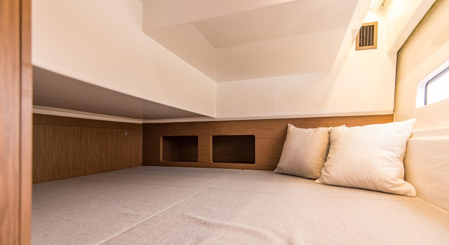 Antares_9_Interior_03